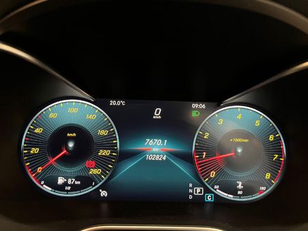2019-Mercedes-Benz-C-Class-C-200-Auto_10