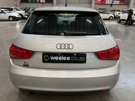 2011-Audi-A1-12-TFSI-3-dr-Attraction_5