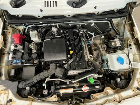 2023-Suzuki-Jimny-15-GLX-Auto_9