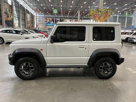2023-Suzuki-Jimny-15-GLX-Auto_4