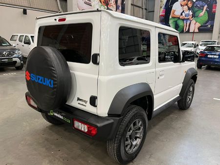2023-Suzuki-Jimny-15-GLX-Auto_7