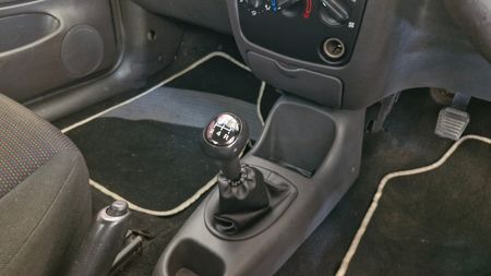 2011-Ford-Bantam-13i-XLT_14
