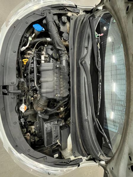 2015-Hyundai-i10-125-Glide_11