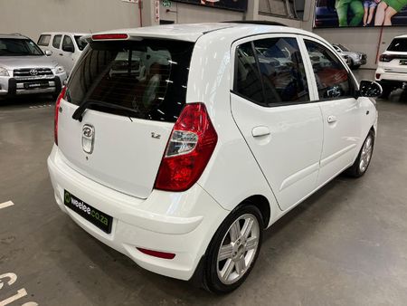 2015-Hyundai-i10-125-Glide_5