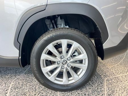 2026-Toyota-Corolla-Cross-18-XI_5