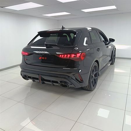 2026-Audi-RS3-Sportback-Quattro-Stronic_10