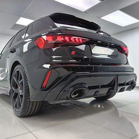 2026-Audi-RS3-Sportback-Quattro-Stronic_5
