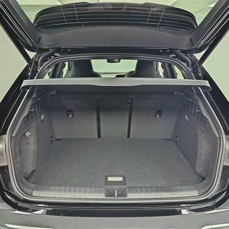 2026-Audi-RS3-Sportback-Quattro-Stronic_8