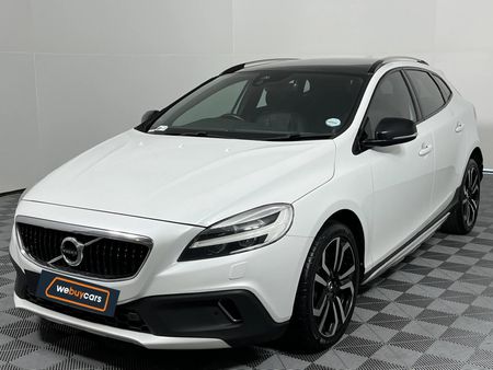 2019-Volvo-V40-CC-D4-Momentum-Auto_0