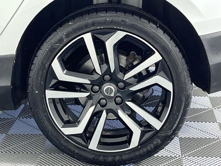 2019-Volvo-V40-CC-D4-Momentum-Auto_6
