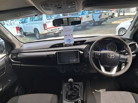 2019-Toyota-Hilux-Hilux-Double-Cab-DC-24GD6-4x4-SRX-Manual_5