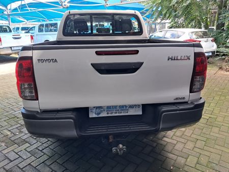 2019-Toyota-Hilux-Hilux-Double-Cab-DC-24GD6-4x4-SRX-Manual_7