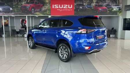 2024-Isuzu-Mu-x-30D-LS-4x4-Auto_3