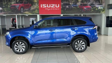 2024-Isuzu-Mu-x-30D-LS-4x4-Auto_7