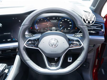 2025-Volkswagen-Touareg-V6-TDI-R-Line_10