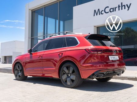 2025-Volkswagen-Touareg-V6-TDI-R-Line_5