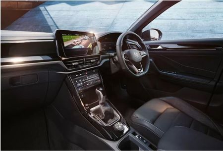 2026-Volkswagen-T-Roc-20-TSI-4M-R-Line-Auto_14