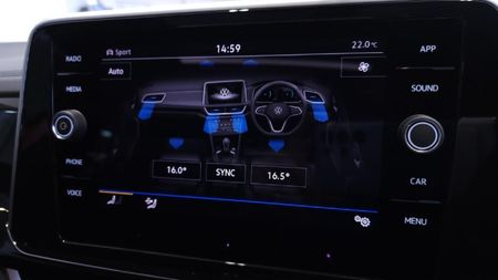 2026-Volkswagen-T-Roc-20-TSI-4M-R-Line-Auto_27