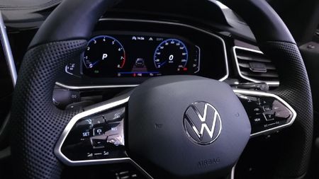 2026-Volkswagen-T-Roc-20-TSI-4M-R-Line-Auto_32