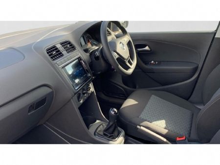 2026-Volkswagen-Polo-Vivo-14-Life_11