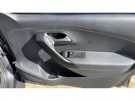 2026-Volkswagen-Polo-Vivo-14-Life_7