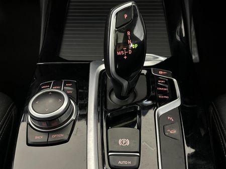 2021-BMW-X3-xDrive20d_10
