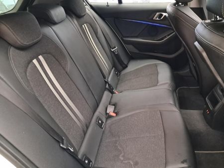 2020-BMW-1-Series-118i-Sport-Line_9