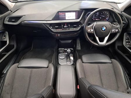2020-BMW-1-Series-118i-Sport-Line_12
