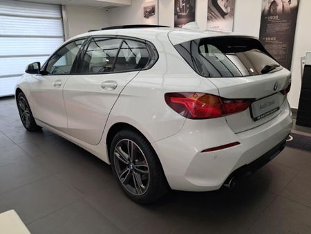 2020-BMW-1-Series-118i-Sport-Line_5