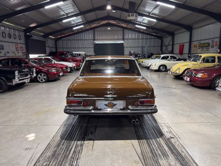 1969-Mercedes-Benz-S-Class-280-SE_18