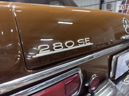 1969-Mercedes-Benz-S-Class-280-SE_20