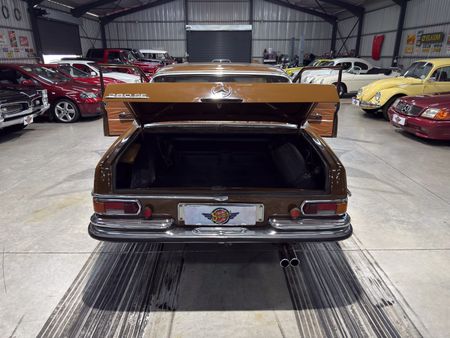 1969-Mercedes-Benz-S-Class-280-SE_25