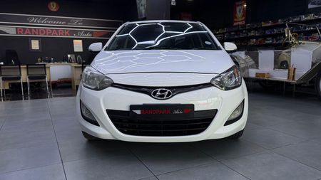 2012-Hyundai-i20-14-Glide_25