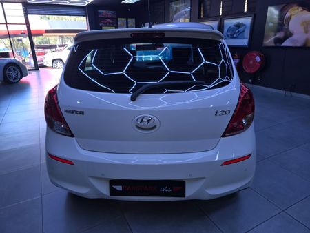 2012-Hyundai-i20-14-Glide_4