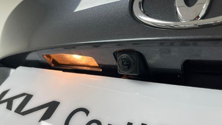 2019-Toyota-C-HR-12T_21