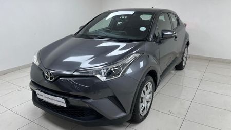2019-Toyota-C-HR-12T_2