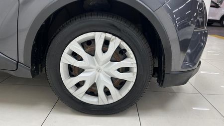 2019-Toyota-C-HR-12T_5