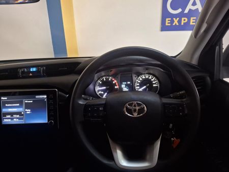 2023-Toyota-Hilux-24-GD-6-Raised-Body-Raider-Double-Cab_9