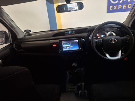 2023-Toyota-Hilux-24-GD-6-Raised-Body-Raider-Double-Cab_12