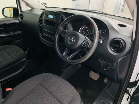 2021-Mercedes-Benz-Vito-116-22-CDI-Tourer-Pro-Auto_5