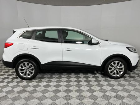2017-Renault-Kadjar-12T-Blaze_17