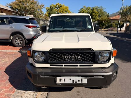 2025-Toyota-Land-Cruiser-79-28GD-6-Single-Cab_1