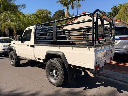 2025-Toyota-Land-Cruiser-79-28GD-6-Single-Cab_4