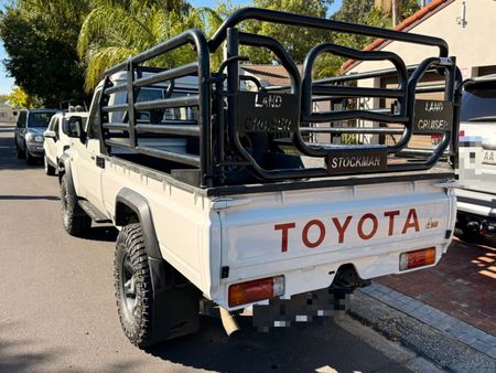 2025-Toyota-Land-Cruiser-79-28GD-6-Single-Cab_6