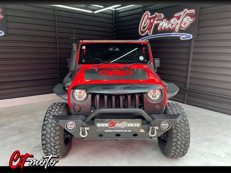 2014-Jeep-Wrangler-Unlimited-Sahara-36-V6-Auto_2