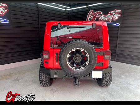 2014-Jeep-Wrangler-Unlimited-Sahara-36-V6-Auto_5