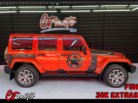 2015-Jeep-Wrangler-Unlimited-28-CRD-Sahara-Auto_0