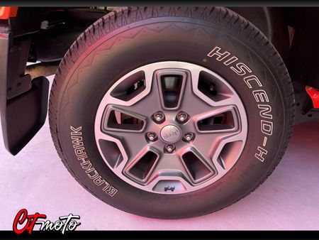 2015-Jeep-Wrangler-Unlimited-28-CRD-Sahara-Auto_7