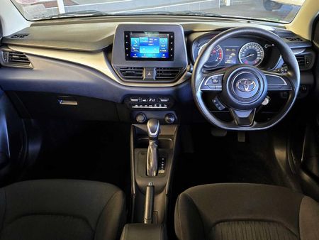 2025-Toyota-Starlet-15-XS-Auto_8