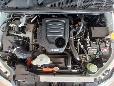 2022-Isuzu-D-Max-19-DDI-HR-L-4x4-Single-Cab_11